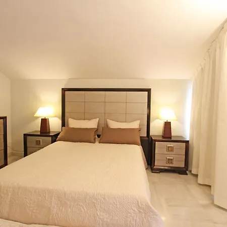 1115 Duplex Penthouse Apartment